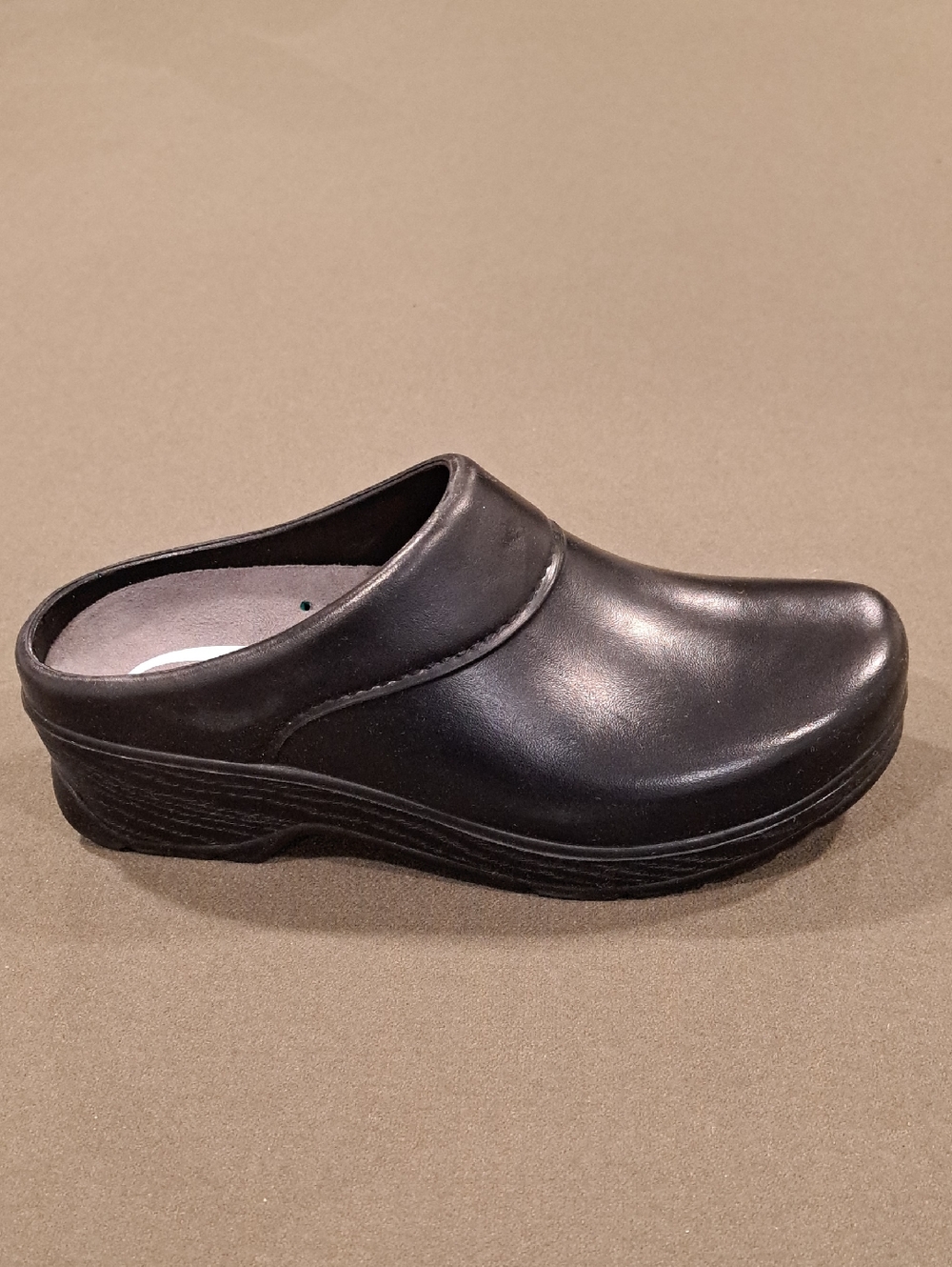 Klogs Footwear Abilene Clog - Color: Black - Size: Women 9